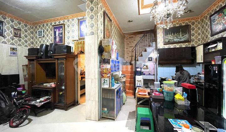 Chandra 8x9m House in Jelambar 2