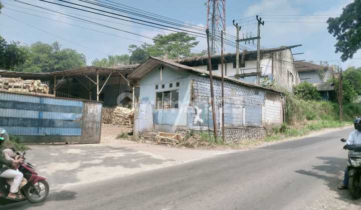 Chandra Warehouse, former factory in Sukabumi, land area 3620m2.