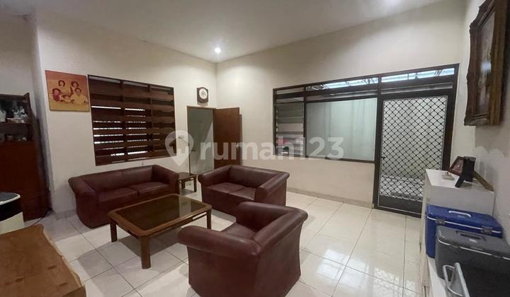 Chandra Rumah Luas Tanah 417M2 Jalan Besar di Komplek Kavling Polri 2