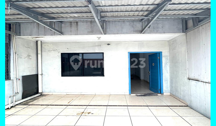 Chandra Disewa Rumah Ukuran 4X15m di Jelambar