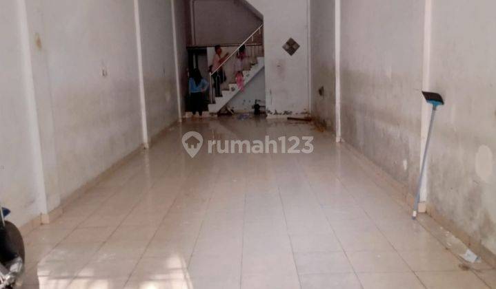 Chandra Disewa Rumah Uk 4x20m di Jelambar 2