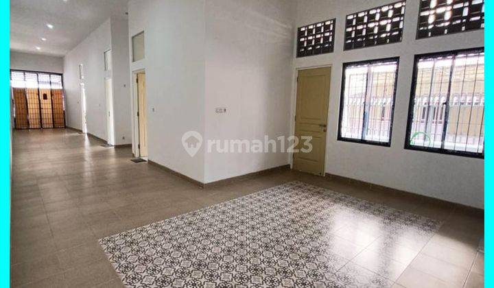 Chandra Disewa Rumah Uk 7x28m di Angke Indah 1