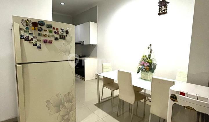 Semi-furnished Chandra House, 5x17m size, in Tomang 2