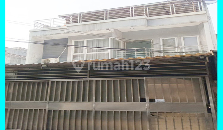 Chandra Rumah Siap Huni 7x15 m strategis Di Taman ratu Chandra Rumah Siap Huni 7x15 m strategis Di Taman ratu