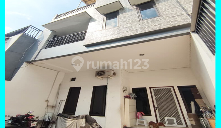 Chandra rumah ukuran 5.7x14m di jelambar Chandra rumah ukuran 5.7x14m di jelambar