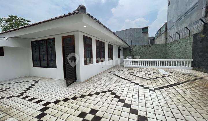 Chandra Disewa rumah ukuran 17.5x25m di komplek kavling polri 2