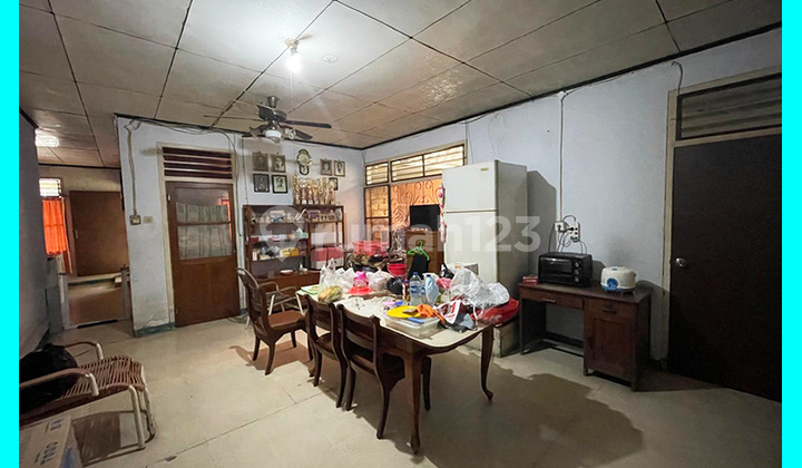 Chandra Rumah Lama Ukuran 11.5X18m di Komplek Kavling Polri Jelambar Chandra Rumah Lama Ukuran 11.5X18m di Komplek Kavling Polri Jelambar