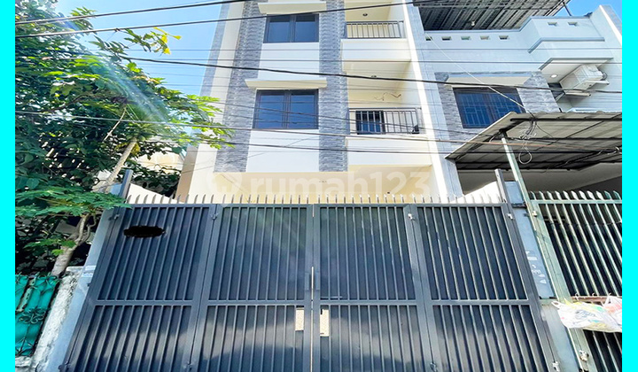 Chandra House Size 3.7x15m in the Police Land Plot Complex.