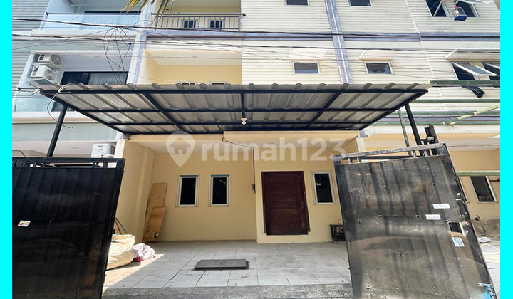 Chandra Rumah ukuran 4.5x15m di komplek kavling polri