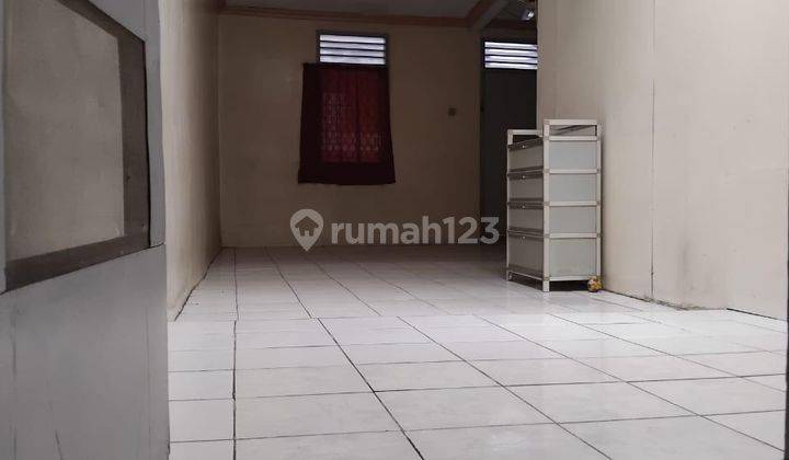 Chandra Disewa Rumah Uk 6.5x13m di Jelambar 2