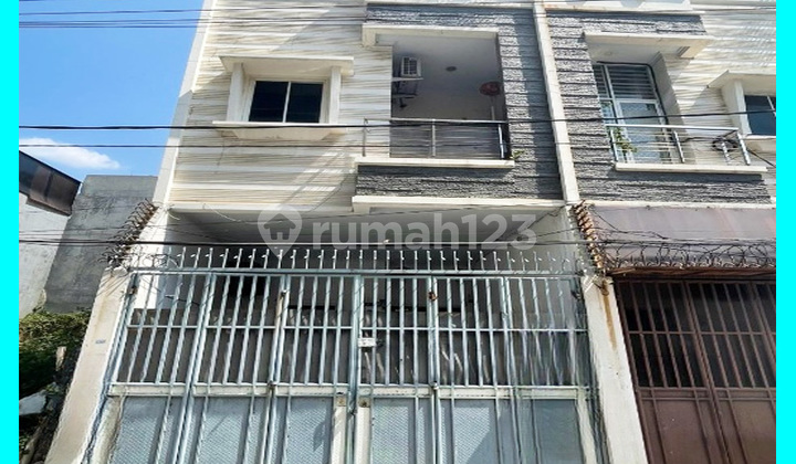 Chandra Rumah ukuran 4.5x15m di komplek jelambar 