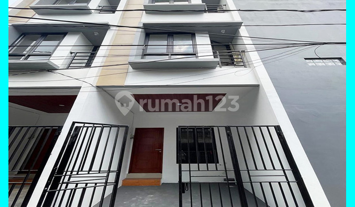 Chandra Rumah baru uk 3.5x15m hadap timur di jelambar