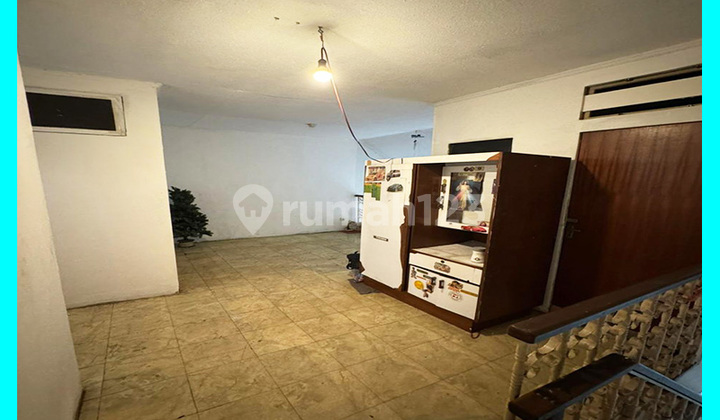 Chandra 6x13m house in Tanjung Duren