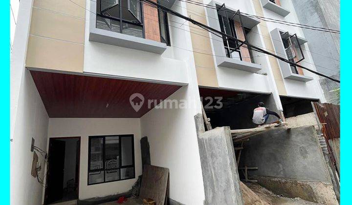 Chandra Rumah Baru Ukuran 3.6x11m di Tanjung Duren 1