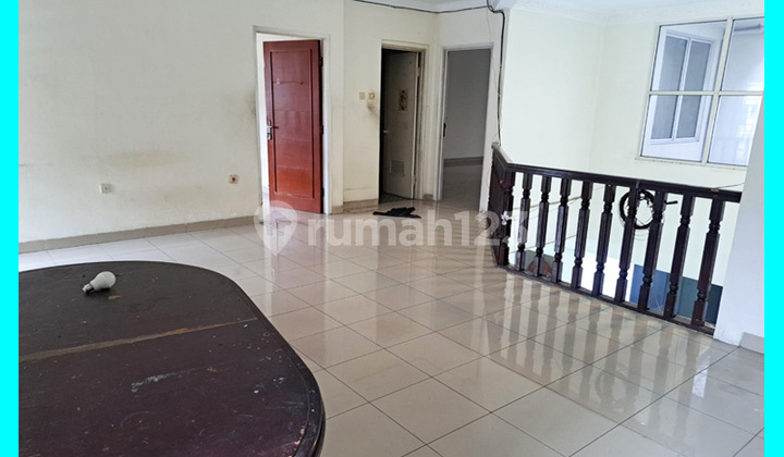 Chandra 12x20m rental house in Dutamas complex