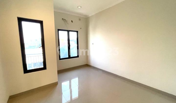 Chandra Rumah Sewa Ukuran 3.7X15m di Komplek Kavling Polri 2