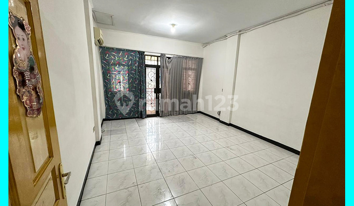 Chandra Ruko Ukuran 4.3X16m di Jalan Raya Jelambar Chandra Ruko Ukuran 4.3X16m di Jalan Raya Jelambar