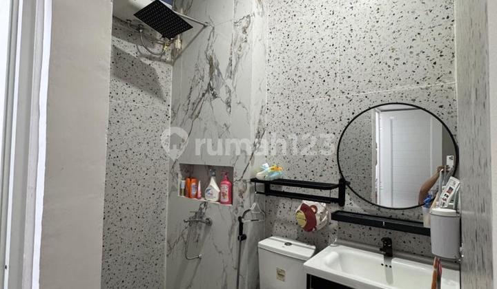 Chandra Rumah Full Furnish Ukuran 7X20m di Komplek Dutamas 2