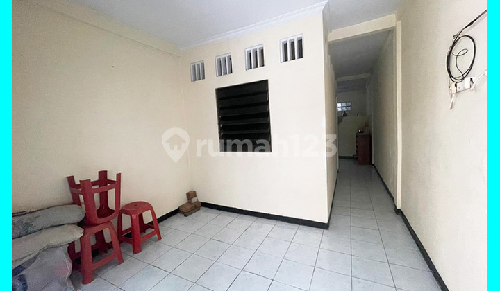 Chandra 3.5x17m rental house in Jelambar