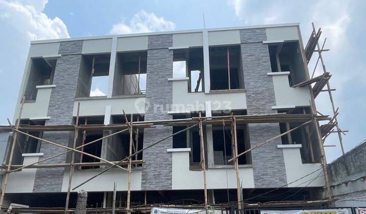 Chandra Rumah Baru Uk 4x20m di Komplek Kavling Polri 2