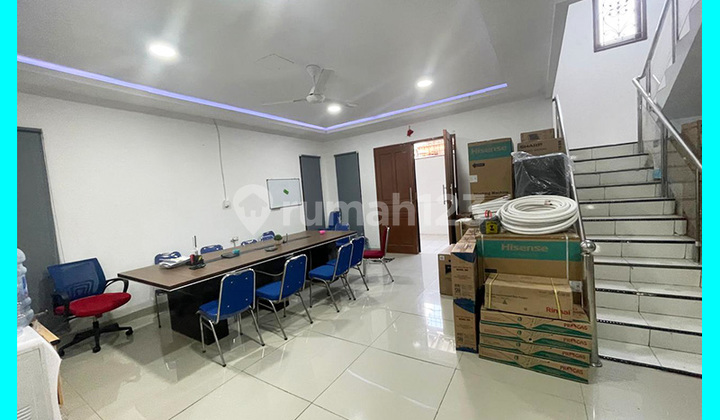 Chandra Rumah hoek ukuran 13x13m di jelambar 1