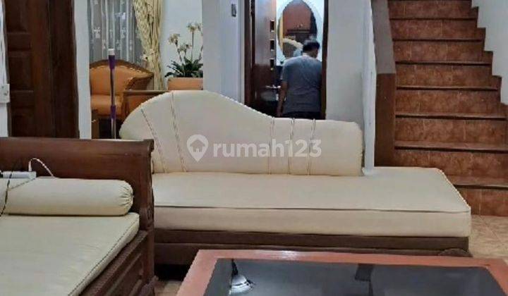 Rumah 2 Lantai Bagus Semi Furnished di Riung Bandung 1