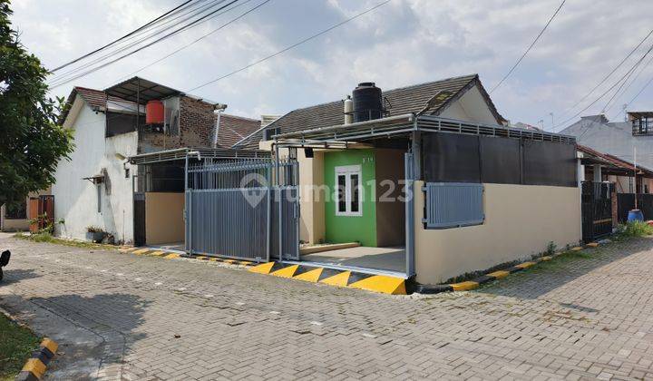 Rumah Bagus Semi Furnished di Komplek Riung Bandung 1