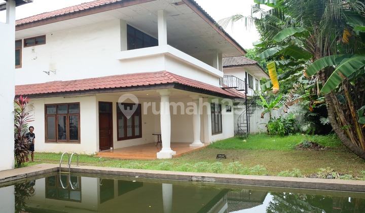 Rumah Shm Di Kemang, Jakarta Selatan 2