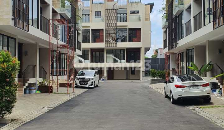 South Jakarta Roof Top House, Seminyak Residence, Pancoran 2