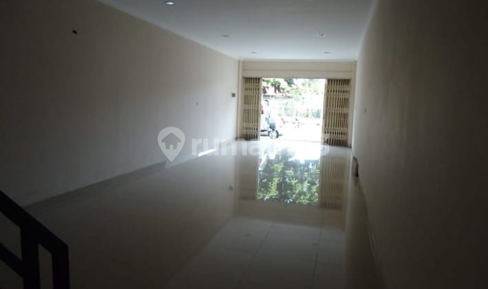 Ruko Jalan Raya Pos Pengumben, Kebon Jeruk, Jakarta Barat