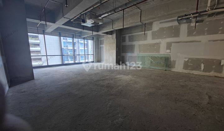 Sewa Office District8 Luas 542 M 2