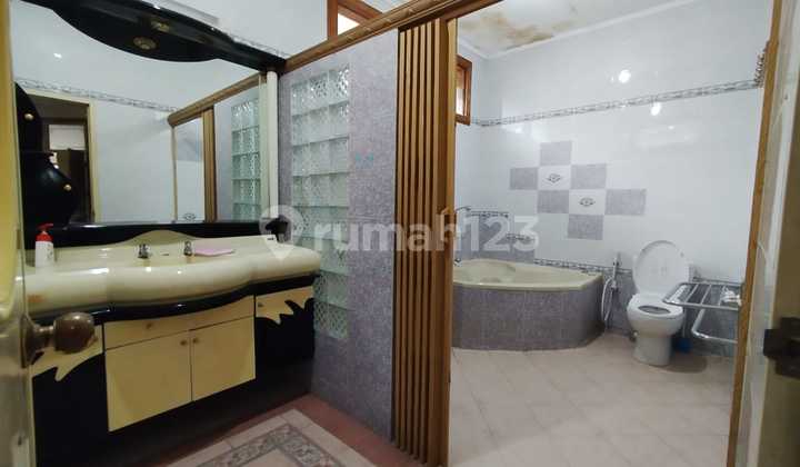 Jual Cepat Ruang Usaha Pinggir Jalan Otista Raya Lokasi Cakep 2