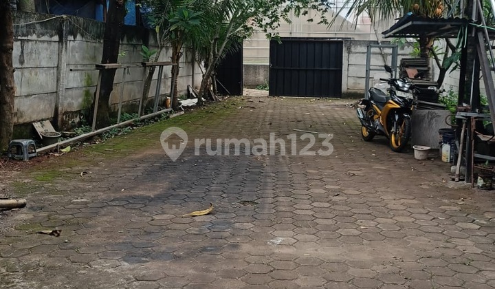 tampak depan tanah kampung dekat perumahan the