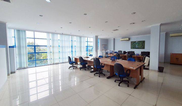 Kantor / Gedung di Raya Jemursari Surabaya Selatan, 5 Lantai, ada Lift, Cocok untuk Office / Bank / Klinik 1