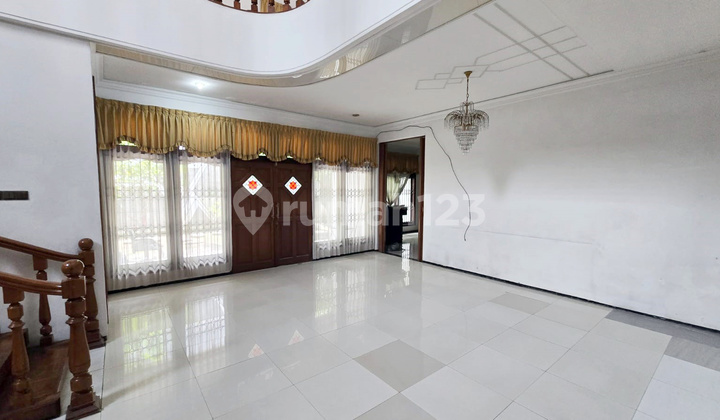 Rumah di Raya Satelit Utara Surabaya Barat, Strategis, Row Jalan Lebar, Bebas Banjir 2