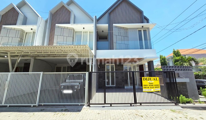 Brand New House !!! in Manyar Tirtoyoso Utara, East Surabaya, Minimalist, 2 Floors, Corner Location... ALREADY READY, HURRY UP !!! 2