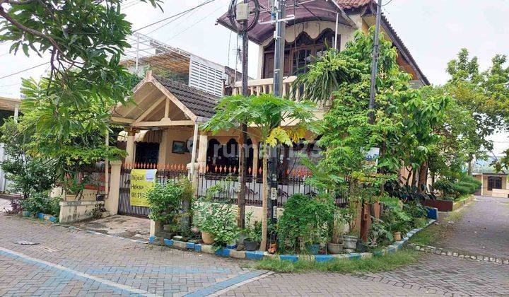 Rumah di Griya Kebraon Utara Surabaya Barat, 2 Lantai, Bagus + Terawat, Hook/Pojokan, Siap Huni - HS - 2