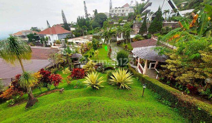 Villa di Sedap Malam Tretes Prigen Pasuruan, 2.5 Lantai, View Pemandangan Cantik, Taman Luas sekali !!! - LM - 2