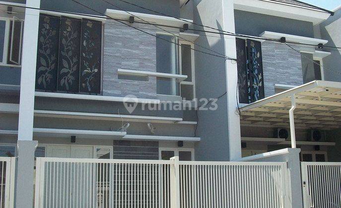 Rumah Baru Gress di Klampis Anom Surabaya Timur, 2 Lantai, Minimalis, Siap Huni - EA - 2