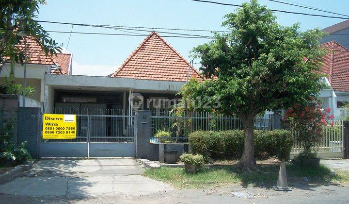 Rumah di Jl. Untung Suropati Surabaya Pusat, bisa untuk rumah tinggal/Kantor/Usaha - WNA - 1