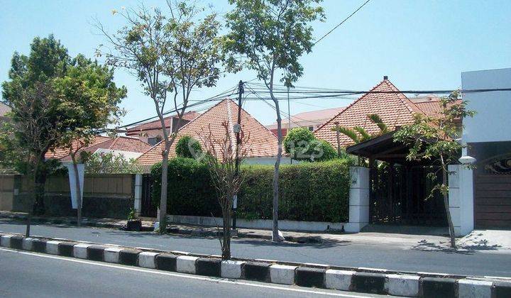 Rumah di Jl. Kutai Surabaya Pusat, bisa untuk rumah tinggal/usaha, Lokasi Strategis !!! - WNA - 2