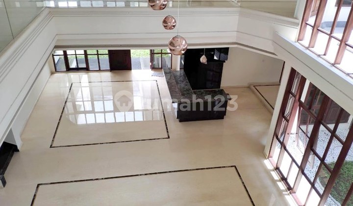 Rumah di Kartini, Bangunan Baru 3 Lantai, Interior Mewah. Parkir Luas bisa 20 Mobil - Tan - 2