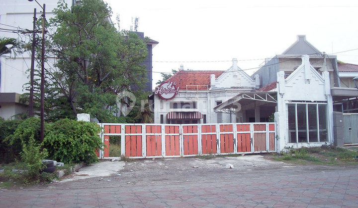Rumah Usaha di Pregolan Bunder Surabaya Pusat, Parkiaran Luas, Cocok Untuk Usaha Cafe / Klinik / Kantor dsb - TS - Rumah Usaha di Pregolan Bunder Surabaya Pusat, Parkiaran Luas, Cocok Untuk Usaha Cafe / Klinik / Kantor dsb - TS -