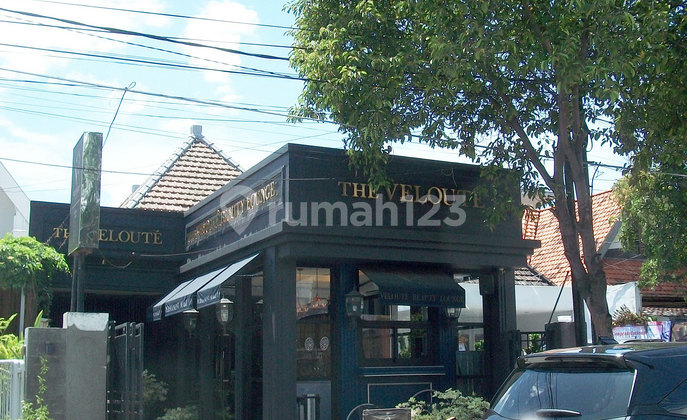 Rumah Pusat Kota Surabaya di Jl. Untung Suropati, Cocok untuk Usaha Resto/Cafe/Klinik/Kantor dsb - WNA - 2