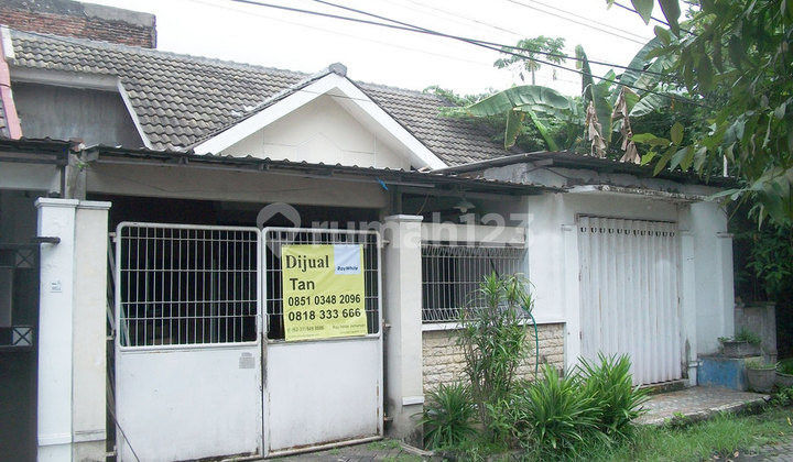 House in Deltasari Indah Sidoarjo, Good + Well-Maintained - LS - House in Deltasari Indah Sidoarjo, Good + Well-Maintained - LS -