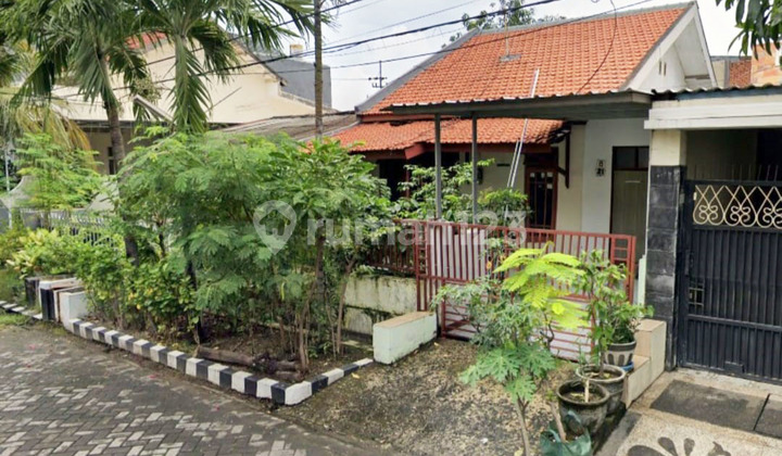 Rumah di Tenggilis Mejoyo Utara Surabaya Selatan, Bagus + Terawat, Strategis dekat Kampus UBAYA, Apartemen Metropolis - LT -