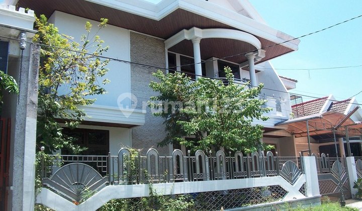 Rumah di Tenggilis Barat Surabaya Selatan, bisa untuk rumah tinggal / Kantor / usaha kos-kosan, ada 10 Kamar, 2 Lantai - MG - 2