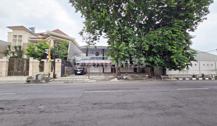 House on Raya Margorejo (Ex. Toga Mas) South Surabaya, Suitable for business / Office / Restaurant / Clinic, etc., Main Road Access - TS -