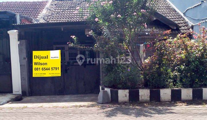 Rumah di Raya Wiguna Timur Surabaya Timur, Row Jalan Lebar, Terawat - WS - 1