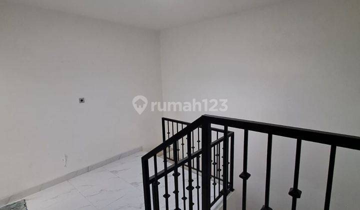 Rumah Dalam Cluster 2 Lantai Di Bsd Kencana Loka Dekat Tol Bsd Dan Stasiun Kereta Api Bsd City 2